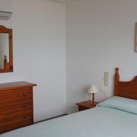 Apartamento dos dormitorios, primera línea y aire acondicionado Peníscola Exterior foto