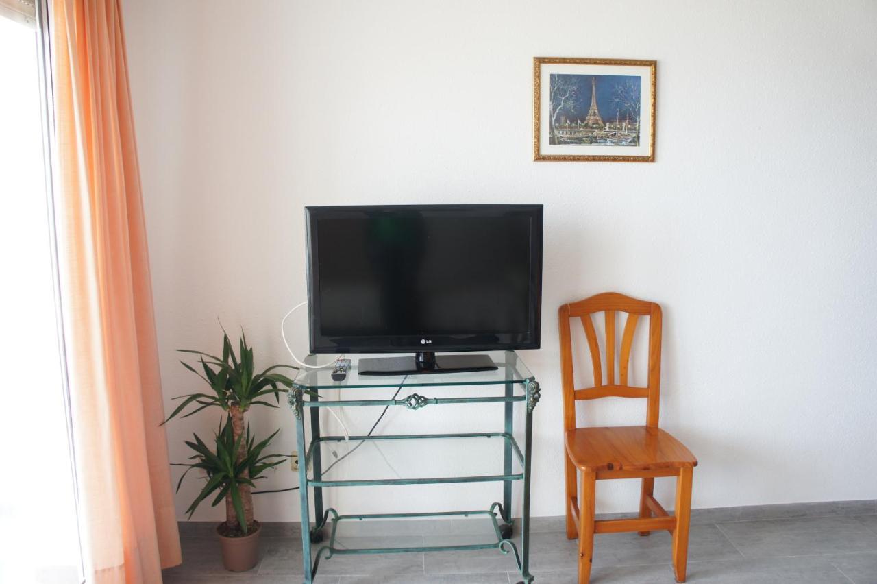 Apartamento dos dormitorios, primera línea y aire acondicionado Peníscola Exterior foto