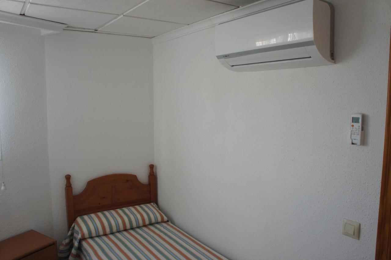 Apartamento dos dormitorios, primera línea y aire acondicionado Peníscola Exterior foto