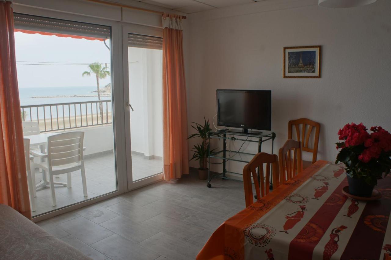 Apartamento dos dormitorios, primera línea y aire acondicionado Peníscola Exterior foto